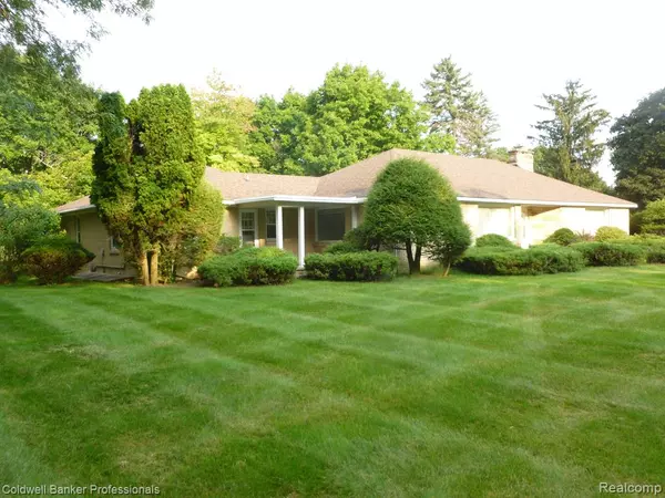 Fenton, MI 48430,11557 HARTLAND Road