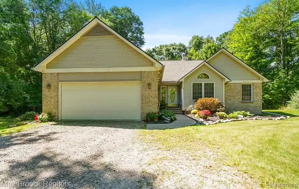 Ortonville, MI 48462,163 COREY Lane