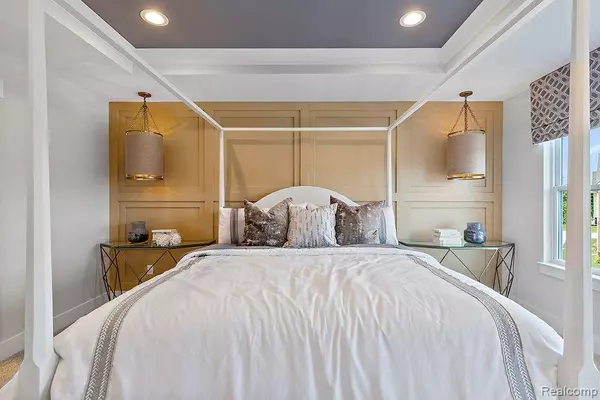 Canton, MI 48187,51077 BAILEYS Landing