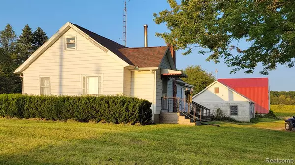 6513 GALE Road, Grand Blanc, MI 48439