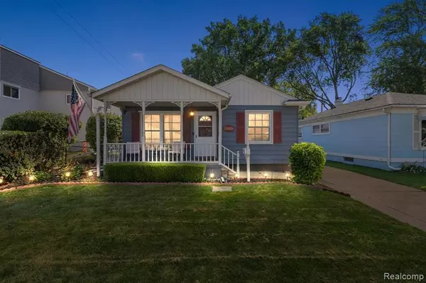 Hazel Park, MI 48030,23828 DAVEY Avenue