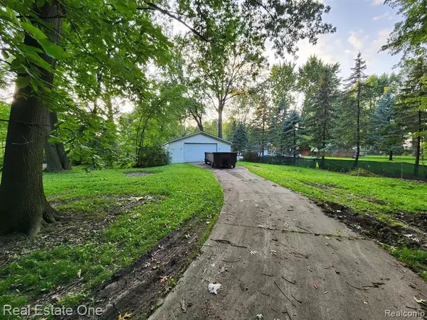 Madison Heights, MI 48071,700 W GARDENIA Avenue