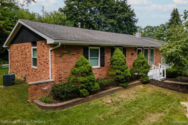 Clarkston, MI 48348,9231 SENECA Drive