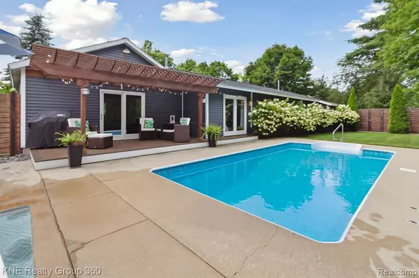 Traverse City, MI 49686,1513 N ORCHARD Drive