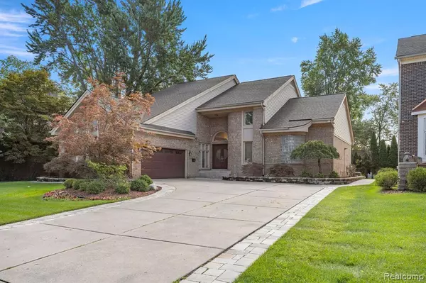 Dearborn, MI 48124,1 WOODBRIDGE