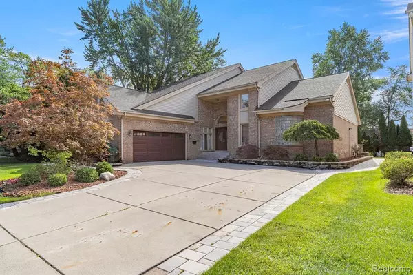 Dearborn, MI 48124,1 WOODBRIDGE