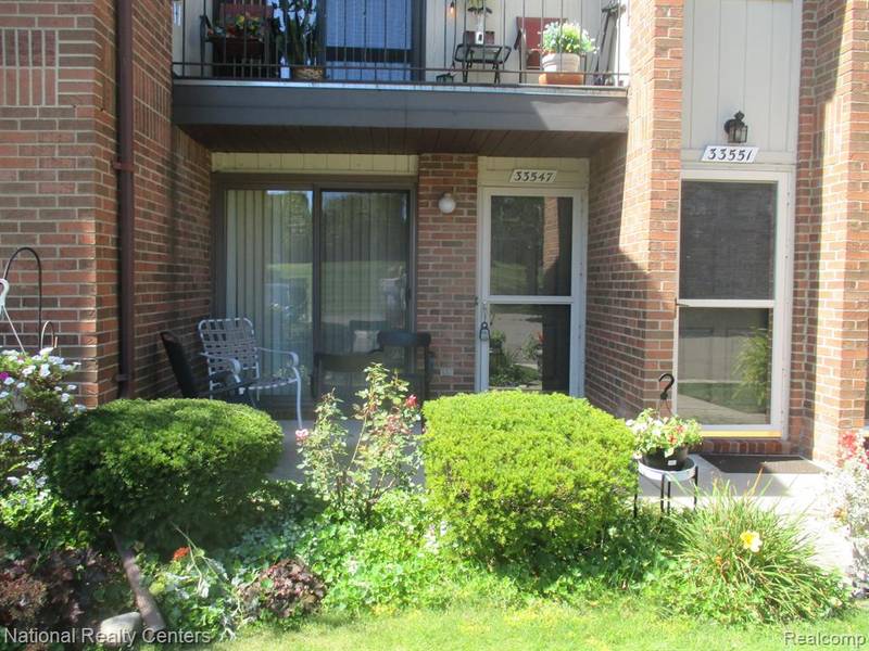 33547 PONDVIEW CIRCLE, Livonia, MI 48152