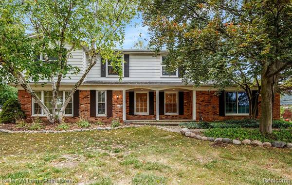 6748 LESLEE CREST Drive, West Bloomfield, MI