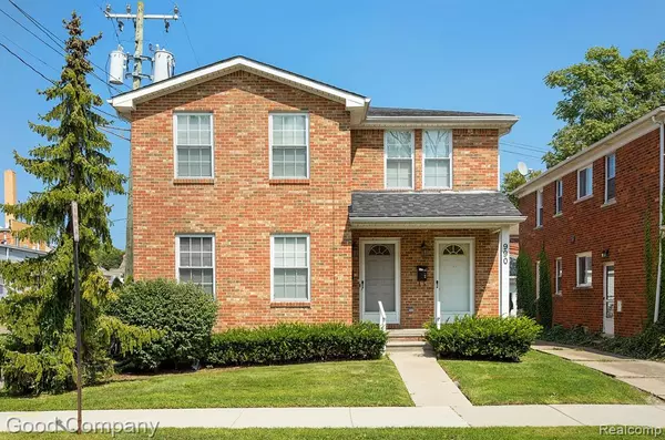 Grosse Pointe Park, MI 48230,990 Beaconsfield Avenue