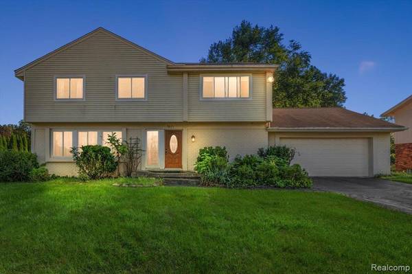 5071 PATRICK Road, West Bloomfield, MI