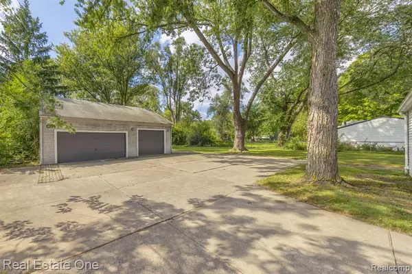 Auburn Hills, MI 48326,2043 ALLERTON Road