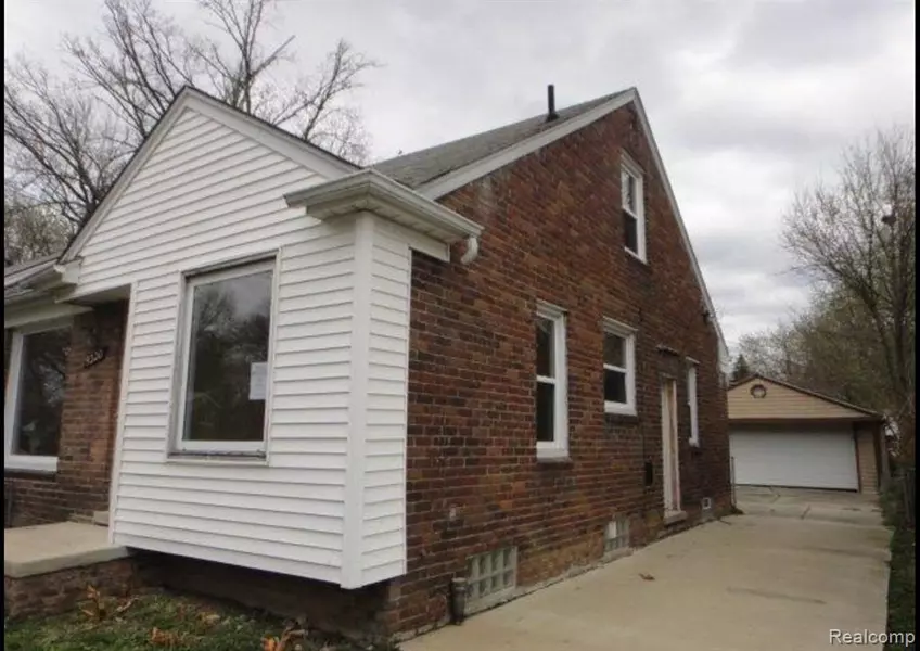 9320 PATTON Street, Detroit, MI 48228