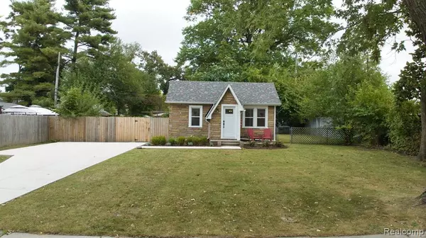 Hazel Park, MI 48030,23044 POWELL Avenue