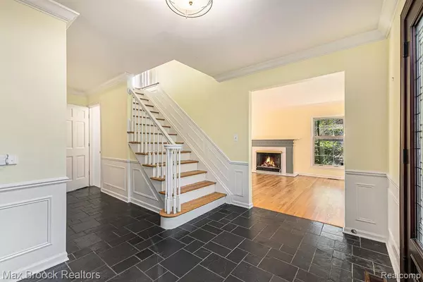 Bloomfield Hills, MI 48302,3609 LARKWOOD