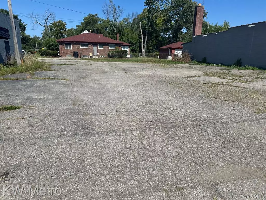 Detroit, MI 48228,20740 JOY Road