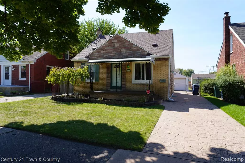 Lincoln Park, MI 48146,1483 Philomene Boulevard