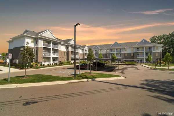 1957 S TELEGRAPH Road, Bloomfield Hills, MI 48302