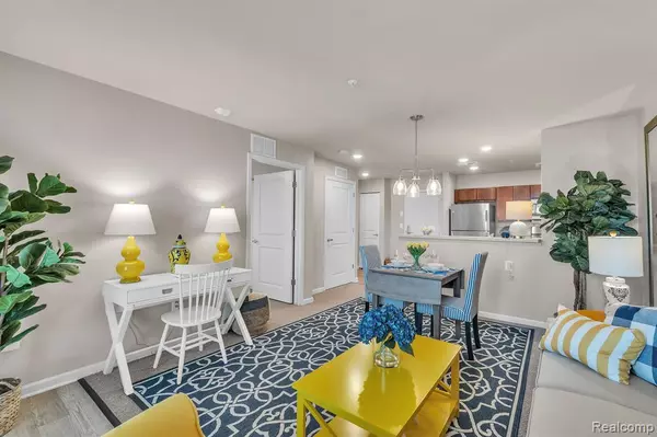 Bloomfield Hills, MI 48302,1957 S TELEGRAPH Road