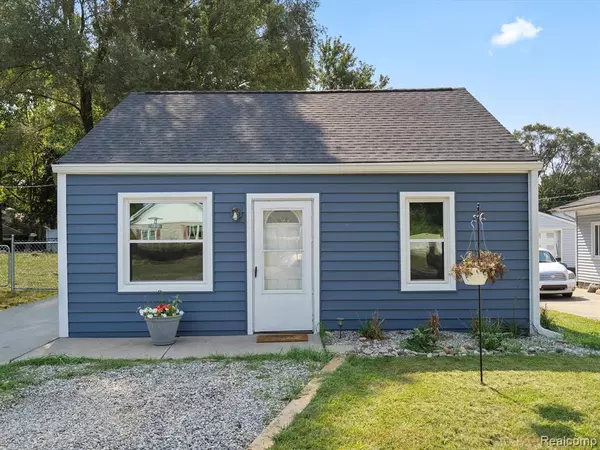 2510 LEE Avenue, Shelby Twp, MI 48317