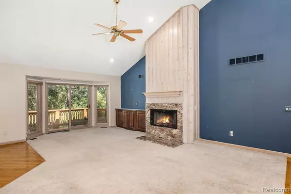 White Lake, MI,8020 HIGH POINT Trail