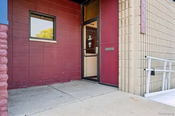 Wyandotte, MI 48192,3540 Biddle Avenue