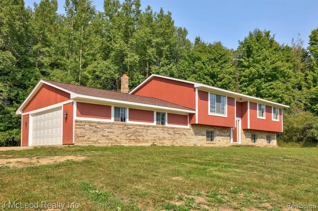 Mayville Vlg, MI 48744,3101 PHELPS LAKE Road