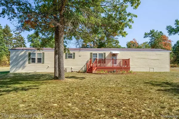 West Branch, MI 48661,3260 RABBIT TRACK Trail