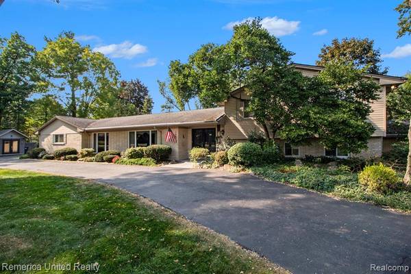 16399 BELL CREEK Lane, Livonia, MI 48154