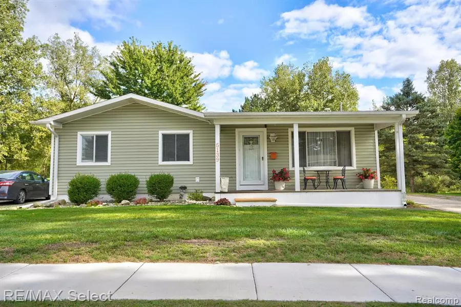 5139 WINSHALL Drive, Swartz Creek, MI 48473