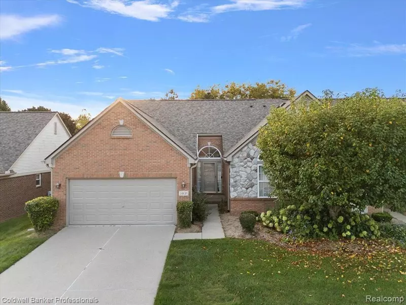 3831 ARBOR Drive, Auburn Hills, MI 48326