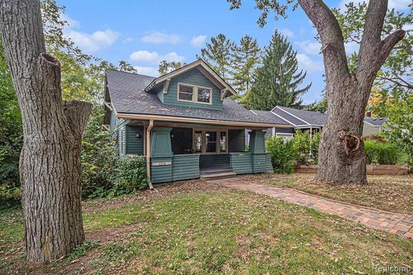 226 S Ann Arbor Street, Saline, MI 48176