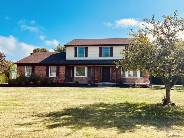 18361 CARDINAL Avenue, Grosse Ile, MI 48138