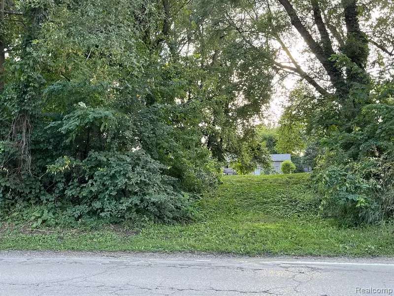 0 Round Lake Road, White Lake, MI