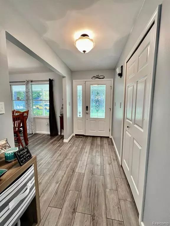 MI 48049,3360 DEERWOOD Drive