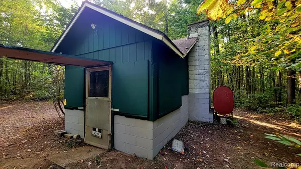 Gaylord, MI 49735,7528 OLD STUMP Road