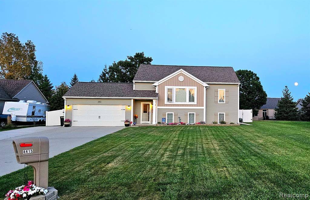 4415 TIMBER LINE Lane, Grand Blanc, MI 48439