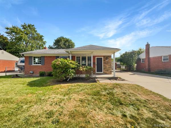 6842 APACHE Trail, Westland, MI