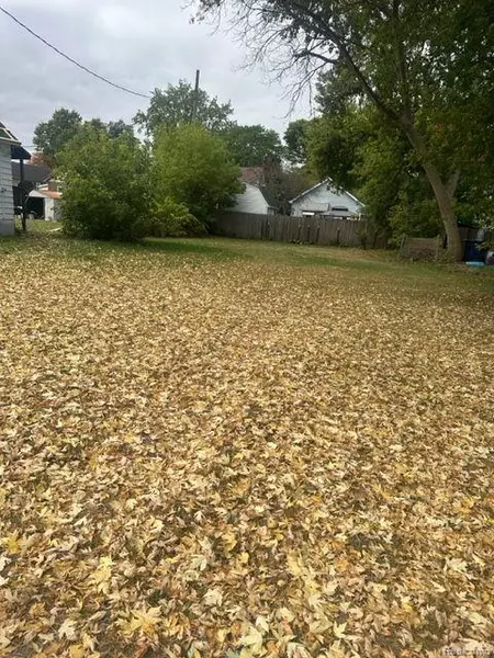 208 S SHERIDAN Street, Bay City, MI 48708