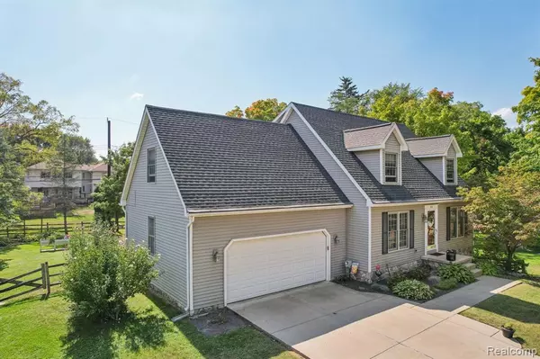Auburn Hills, MI 48326,415 AMBERWOOD Street