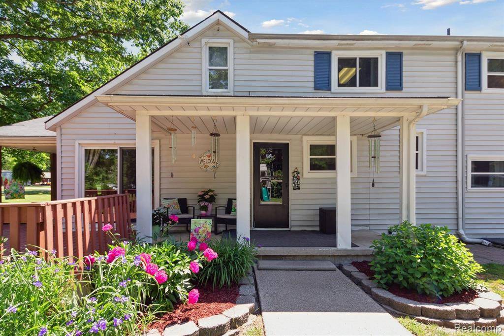 38561 WESTVALE Street, Romulus, MI 48174