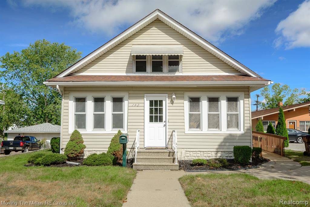 192 W COLUMBIA Avenue, Belleville, MI 48111