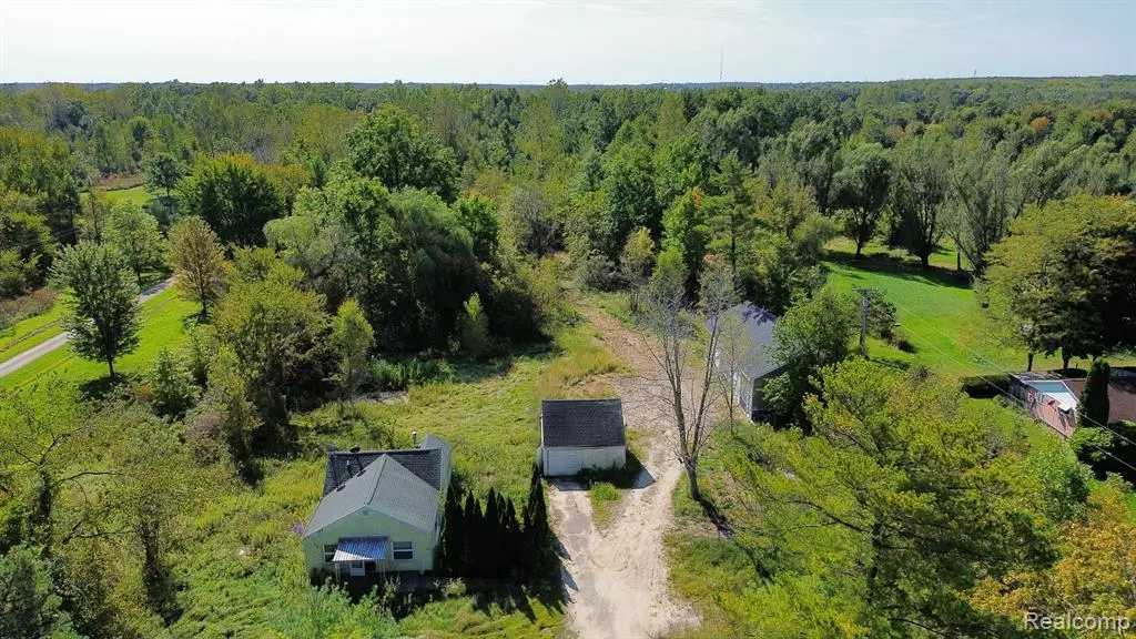 8881 SAINT CLAIR, Casco, MI 48064