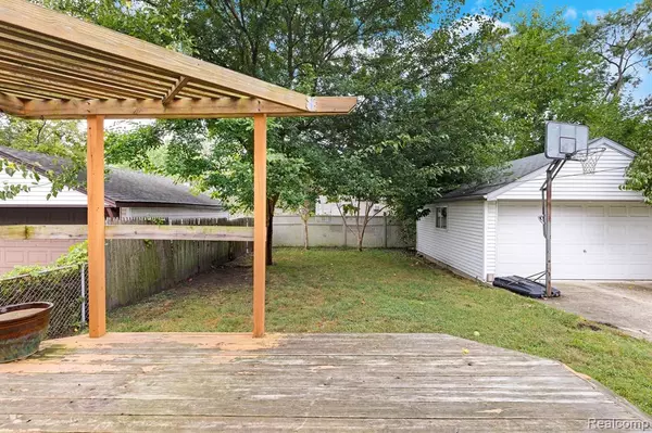 Madison Heights, MI 48071,26057 OSMUN Street