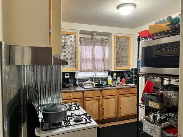 Detroit, MI 48228,9567 STAHELIN Avenue