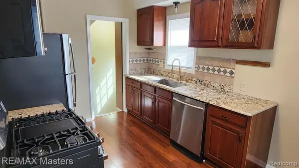 Lincoln Park, MI 48146,812 GARFIELD Avenue