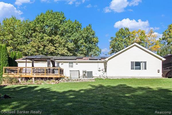 11309 OAK HILL Road, Davisburg, MI 48350