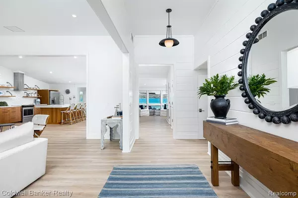 Kewadin, MI 49648,171 N WEST TORCH LAKE Drive