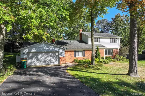 Clarkston, MI,5662 WARBLER Drive