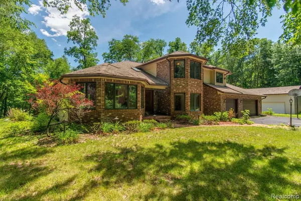 Augusta, MI 49012,14590 TRILLIUM Drive