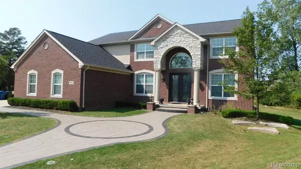 Rochester Hills, MI 48307,966 MONTEREY Lane